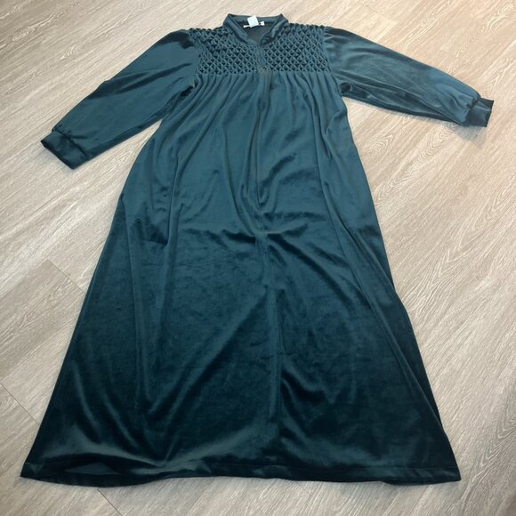 Vintage Saybury L Green Velvet Velour 1/2 Zip Smocked Long Sleeved Robe - Picture 1 of 4